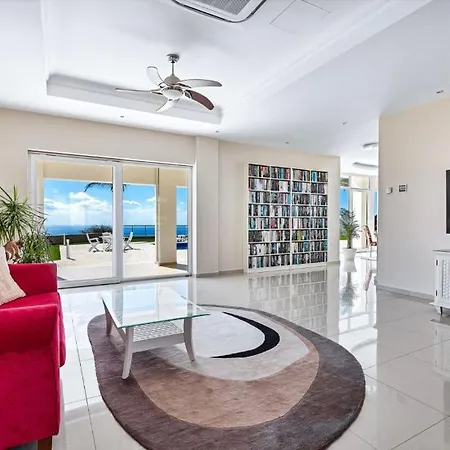 Panorama Palace - The Seaviews In Cyprus 别墅 *