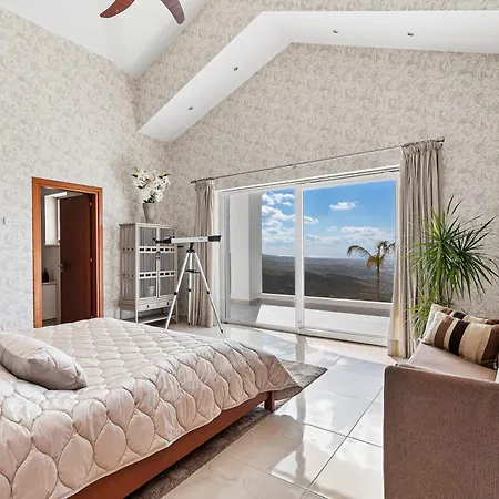 Villa Panorama Palace - The Seaviews In Cyprus *