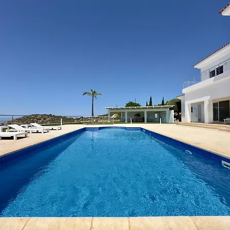 Panorama Palace - The Seaviews In Cyprus 佩亚