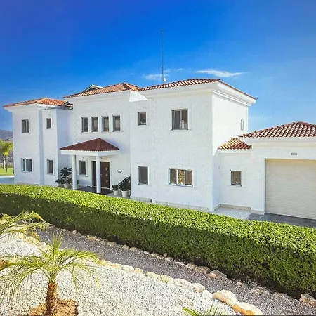 Panorama Palace - The Seaviews In Cyprus 别墅